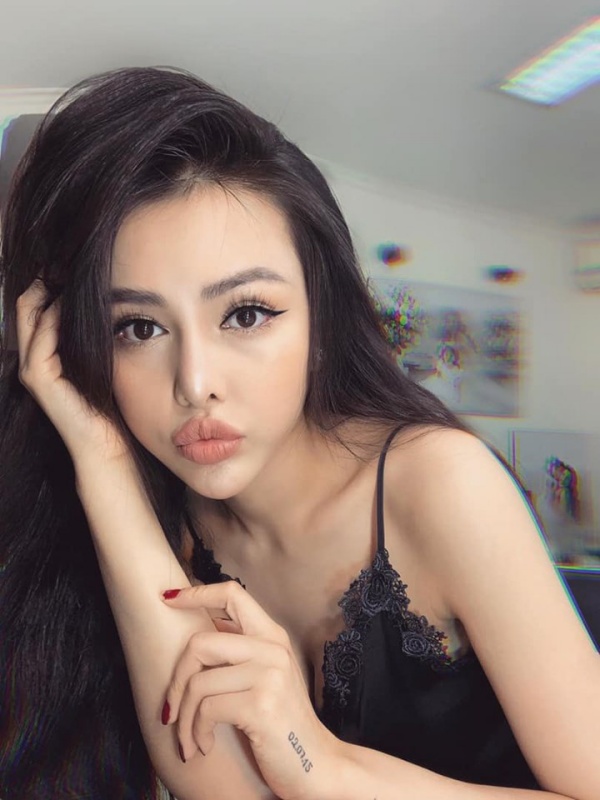 Trần Mai Hương nude 