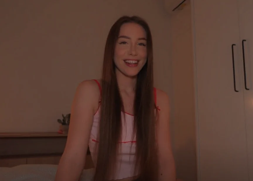 Cô em gái và những khám phá tình dục bất ngờ cùng ông anh trai