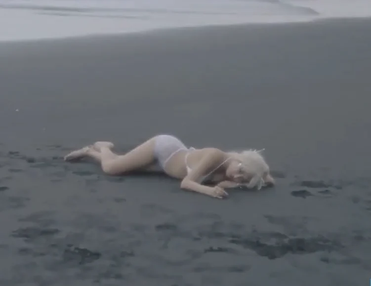 RS031 Mây mưa với nàng tiên cá